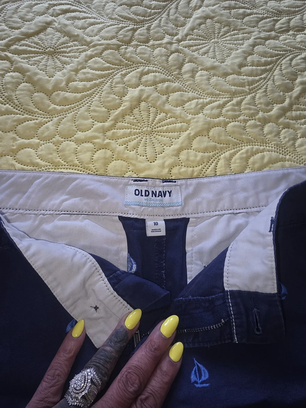 Old Navy Navy Blue Embroidered Sailboat Cargo Shorts